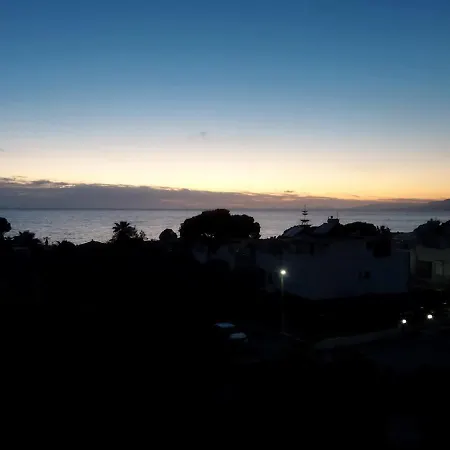 아파트 Luxury With Full Sea Views, Only 100 Meters From The Sea *