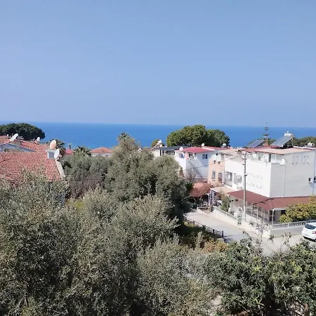 Luxury With Full Sea Views, Only 100 Meters From The Sea Appartement *