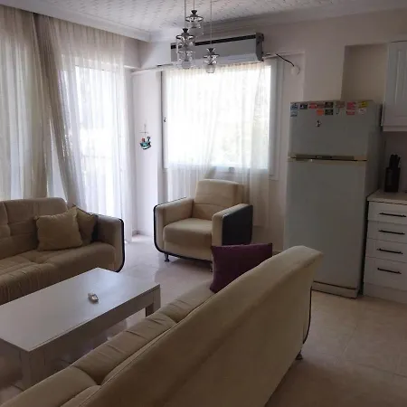 Luxury With Full Sea Views, Only 100 Meters From The Sea 아파트 쿠사다시