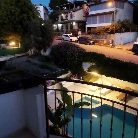 Luxury With Full Sea Views, Only 100 Meters From The Sea Appartement Kuşadası